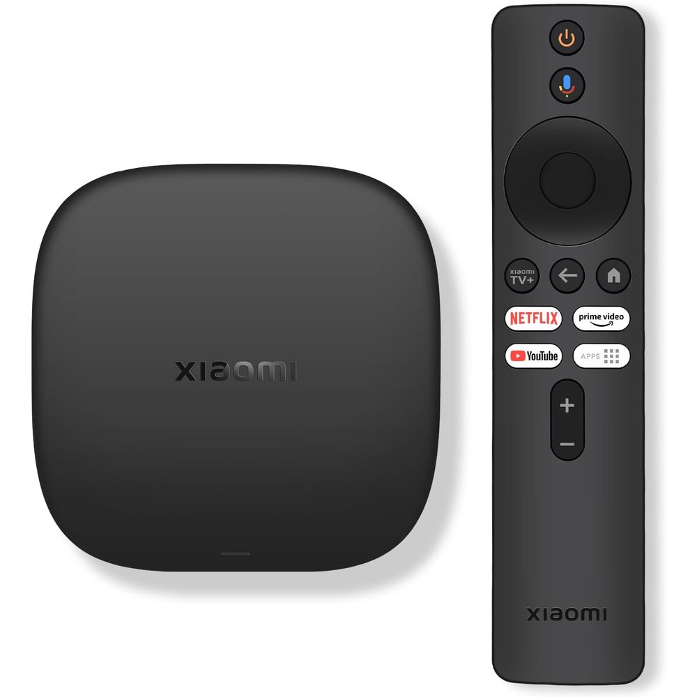 Xiaomi TV Box S 3rd Gen met Bluetooth-afstandsbediening op witte achtergrond